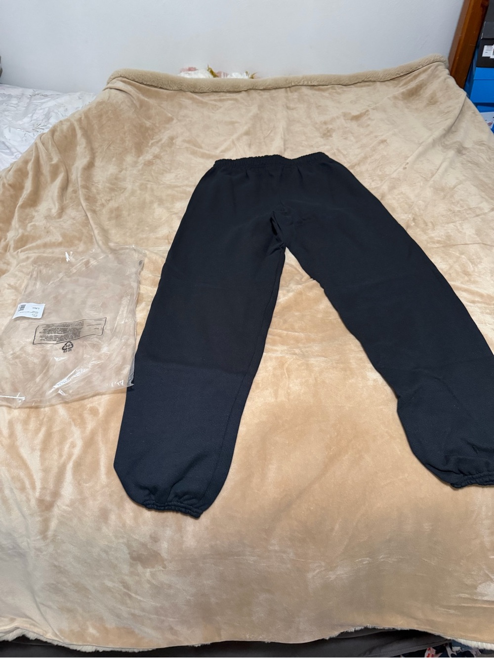 NIB Soffe Kids Black Elastic Waist Fleece Sweatpants Large 14/16